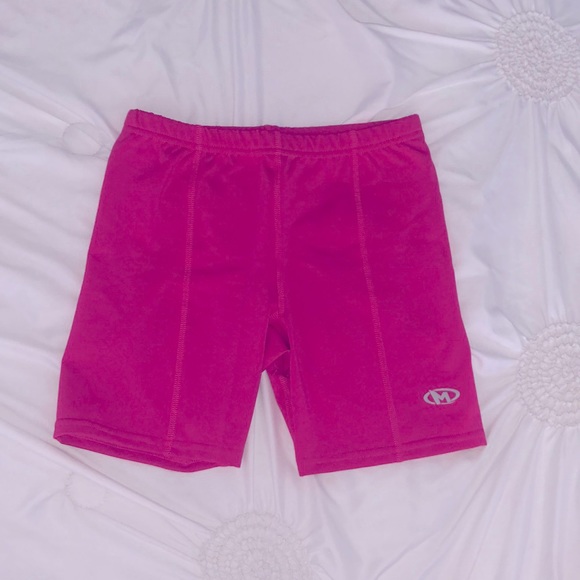 🌸 HOT PINK GYM SHORTS🌸 - Picture 3 of 4